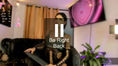 Snapshot of miapink_ofii_ chatting on 05/11/26, 11:02 180126 - starts at 1400PM online show from 05/11/26, 11:02