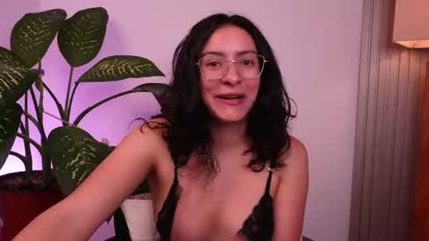 Snapshot of miaportman chatting on 06/16/26, 10:07 MIAPORTMANN online show from 06/16/26, 10:07