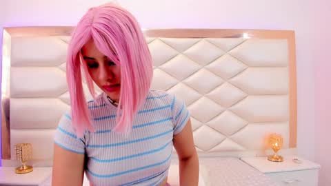 Snapshot of miaqueen021 chatting on 01/23/25, 04:48 Sweetie Mia online show from 01/23/25, 04:48