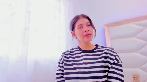 Snapshot of miaqueen021 chatting on 01/24/25, 03:24 Sweetie Mia online show from 01/24/25, 03:24