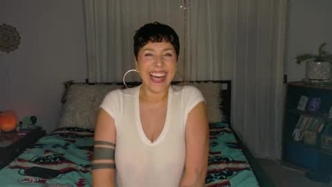 Snapshot of miariveraxxx chatting on 05/28/26, 08:00 Mia Rivera online show from 05/28/26, 08:00