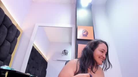 MiaRouse online show from 06/12/26, 04:00