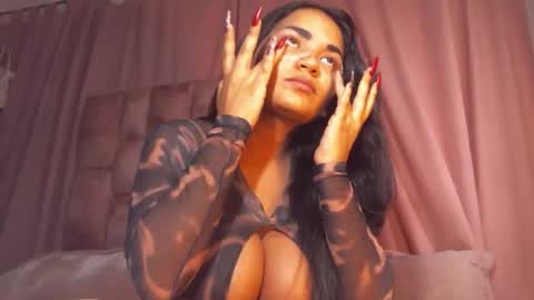 miasaandovaal 22 online show from 11/29/25, 08:45