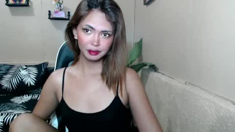 Snapshot of miasexxie chatting on 07/07/26, 12:02 mia online show from 07/07/26, 12:02