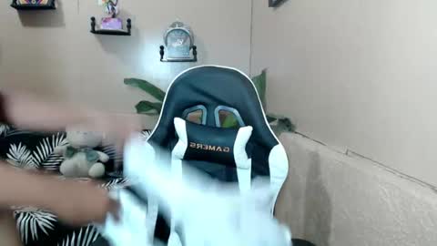 Snapshot of miasexxie chatting on 07/07/26, 09:46 mia online show from 07/07/26, 09:46