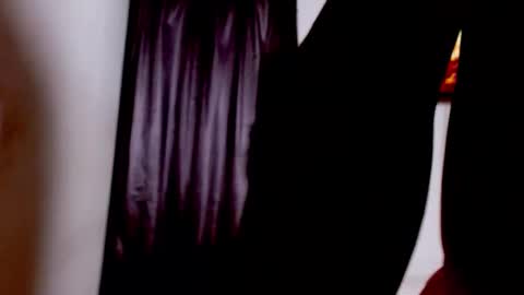 Snapshot of miasexy_latin chatting on 04/07/26, 10:05 miasexy_latin online show from 04/07/26, 10:05
