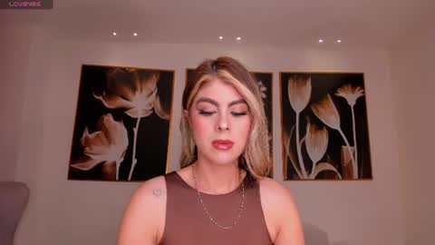 Snapshot of miasilvax chatting on 06/16/26, 11:46 Mia Silva online show from 06/16/26, 11:46