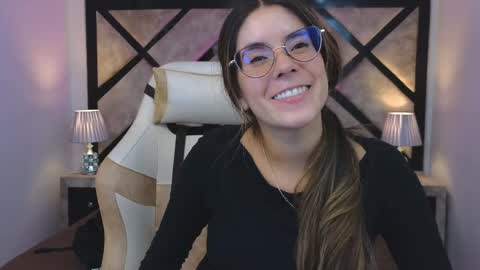 Mia online show from 05/13/26, 08:06