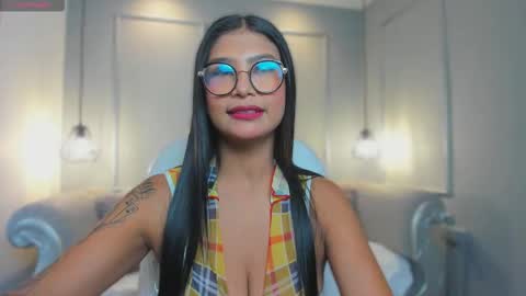 Snapshot of miasmit_ chatting on 03/04/26, 03:01 Mia online show from 03/04/26, 03:01