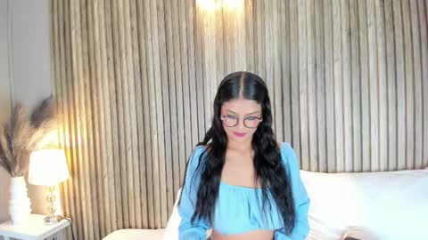 Snapshot of miasmit_ chatting on 03/21/26, 04:06 Mia online show from 03/21/26, 04:06