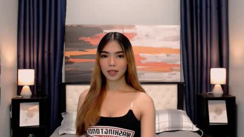 Snapshot of miasmith09 chatting on 11/27/25, 01:29 Pau and jence online show from 11/27/25, 01:29