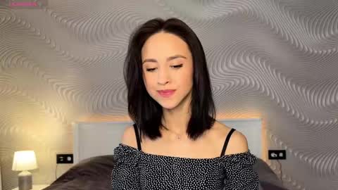 Snapshot of miasweetashoney chatting on 03/06/26, 06:32 Mia online show from 03/06/26, 06:32