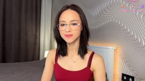 Mia online show from 05/07/26, 08:20