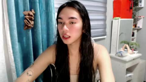 Mia online show from 05/08/26, 08:41