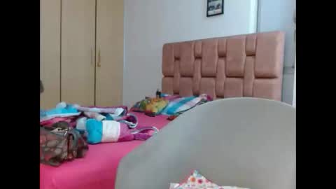 Snapshot of miavanessa_high chatting on 02/05/26, 04:06 MIA VANESSA online show from 02/05/26, 04:06