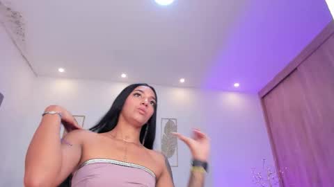 Snapshot of miavegas1 chatting on 01/15/26, 08:23 Mia Vegas online show from 01/15/26, 08:23