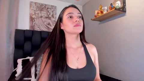 miavelvet1 online show from 10/08/25, 01:47