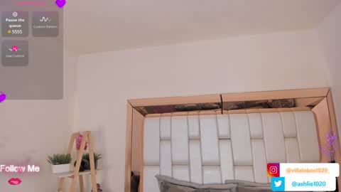 Mia Villalobos online show from 01/10/25, 07:32