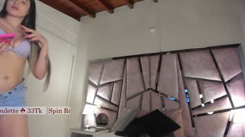 Mia Villalobos online show from 01/15/25, 10:13