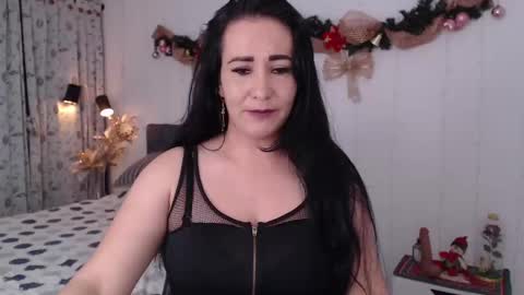 Snapshot of miawilson_1 chatting on 12/02/24, 08:52 Mia Wilson online show from 12/02/24, 08:52