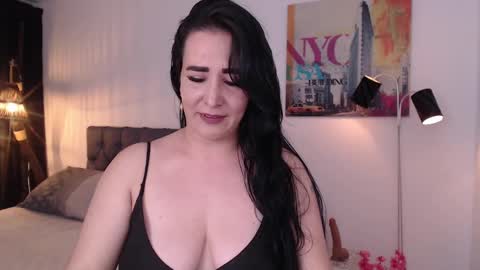 Snapshot of miawilson_1 chatting on 01/17/25, 05:42 Mia Wilson online show from 01/17/25, 05:42