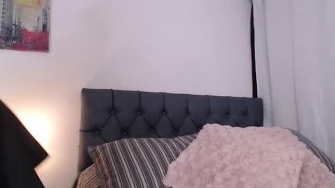 Snapshot of miawilson_1 chatting on 09/13/25, 03:28 Mia Wilson online show from 09/13/25, 03:28