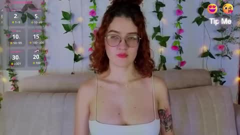 Snapshot of miawinx chatting on 12/22/25, 08:28 Mia winx online show from 12/22/25, 08:28