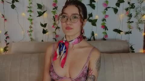 Snapshot of miawinxxx848 chatting on 09/11/25, 10:21 Mia Winx online show from 09/11/25, 10:21
