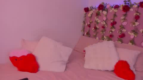 Snapshot of miawoderfull chatting on 02/22/26, 04:57 Mia online show from 02/22/26, 04:57