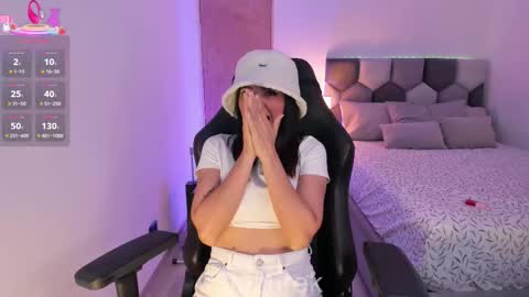 Snapshot of miazurek chatting on 10/18/25, 01:52 THE BEST LOVRS antonio flatlastifoundyoulautrebleudrpapaolu donnie lbsunkown1804 online show from 10/18/25, 01:52