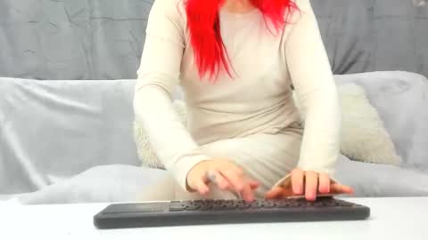 Snapshot of micapora chatting on 12/01/24, 07:14 Goddess M online show from 12/01/24, 07:14