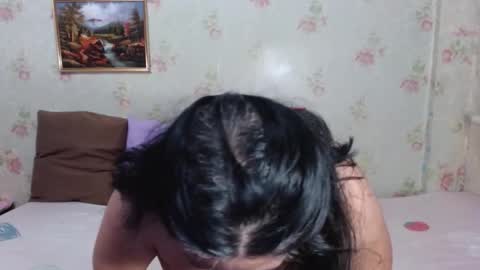 Snapshot of micasantos chatting on 09/14/25, 02:11 micasantos online show from 09/14/25, 02:11