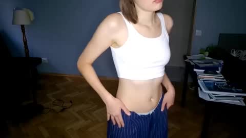 Luna online show from 10/23/25, 01:54