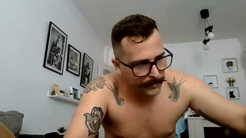 Snapshot of mich6921 chatting on 07/20/26, 10:07 MILO MIAMI online show from 07/20/26, 10:07