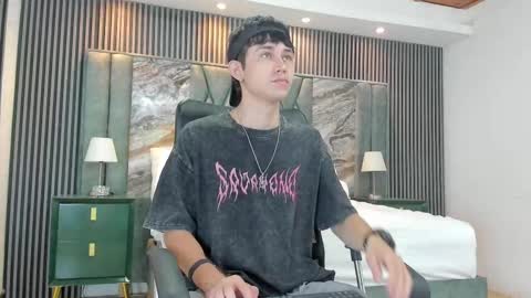 Michael online show from 09/28/25, 01:16