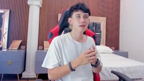 Michael online show from 10/17/25, 08:33