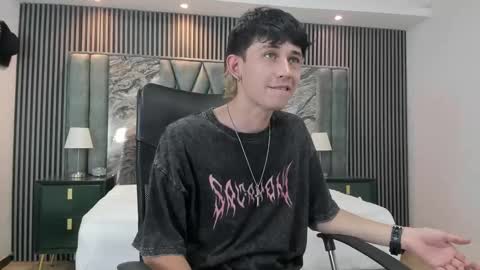 Michael online show from 10/30/25, 08:20