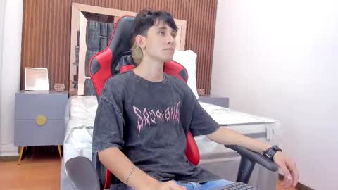 Michael online show from 11/01/25, 09:06