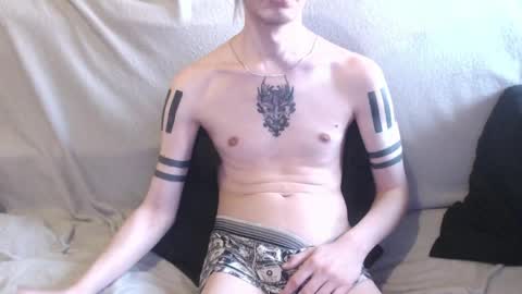 Snapshot of michael_danymans chatting on 04/05/26, 03:42 Michael online show from 04/05/26, 03:42