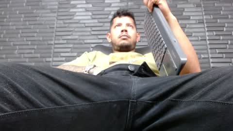 Michael Daviss online show from 01/17/25, 06:33