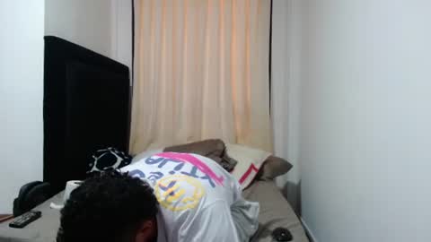 Snapshot of michael_daviss1 chatting on 06/14/26, 05:15 Michael Daviss online show from 06/14/26, 05:15