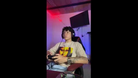 Snapshot of michael_kendall0 chatting on 02/24/25, 11:41 michael independent model  online show from 02/24/25, 11:41