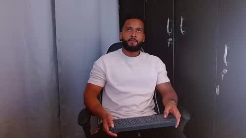 Snapshot of michael_maximo chatting on 02/08/26, 03:21 maximo online show from 02/08/26, 03:21