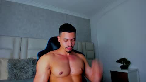 Michael online show from 12/05/25, 07:06