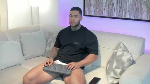 Snapshot of michael_salens chatting on 02/12/25, 10:56 Michael Salens independent model online show from 02/12/25, 10:56