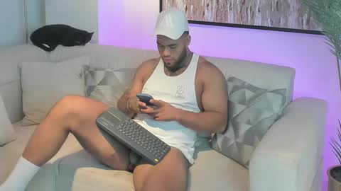 Snapshot of michael_salens chatting on 02/13/25, 11:17 Michael Salens independent model online show from 02/13/25, 11:17