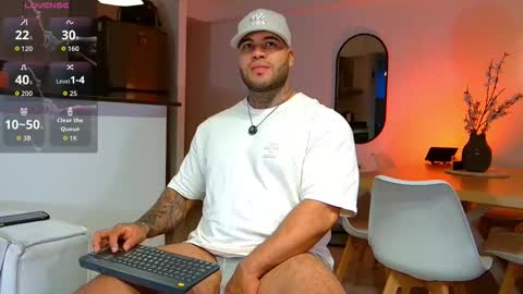 Snapshot of michael_salens chatting on 10/18/25, 10:32 Michael Salens independent model online show from 10/18/25, 10:32