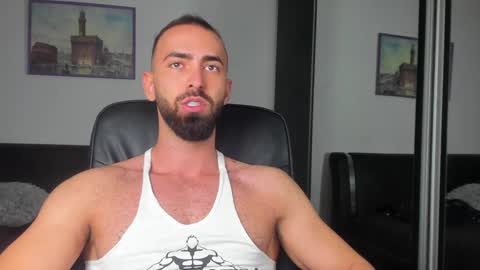 Snapshot of michaelevansx chatting on 01/10/25, 03:06 MichaelEvansx online show from 01/10/25, 03:06
