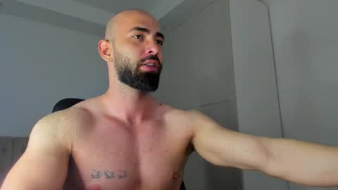 MichaelEvansx online show from 04/27/26, 09:02