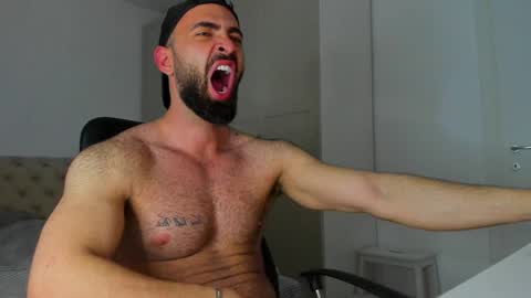 MichaelEvansx online show from 05/10/26, 10:04